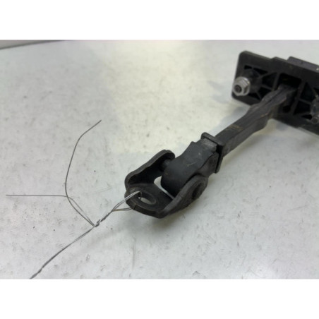 Arret de porte avant droit PEUGEOT 3008 2