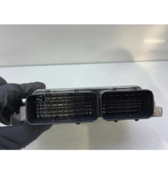 Calculateur moteur PEUGEOT 3008 2