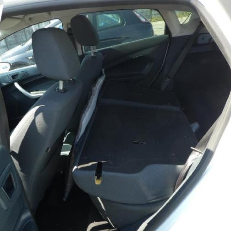 Compresseur clim FORD FIESTA 6 Photo n°8