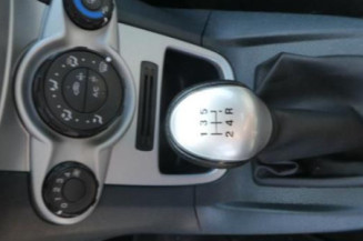 Compresseur clim FORD FIESTA 6