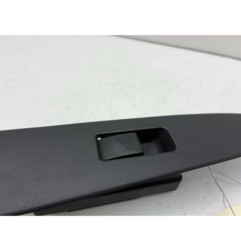 Interrupteur de leve vitre arriere droit MAZDA 3 1