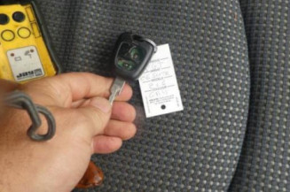 Serrure avant droit PEUGEOT 206