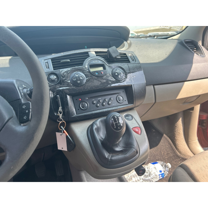 RENAULT SCENIC 2 PHASE 1 1.6i - 16V Photo n°5