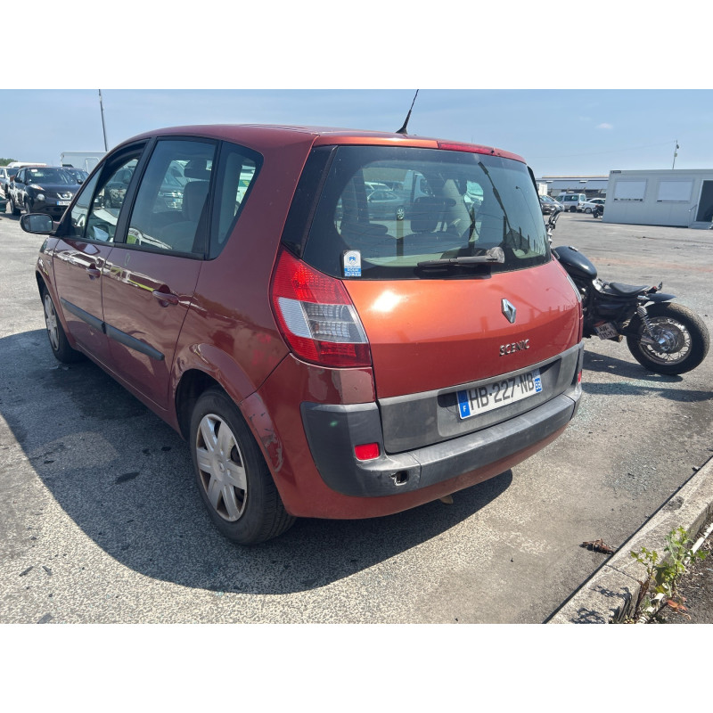 RENAULT SCENIC 2 PHASE 1 1.6i - 16V Photo n°12