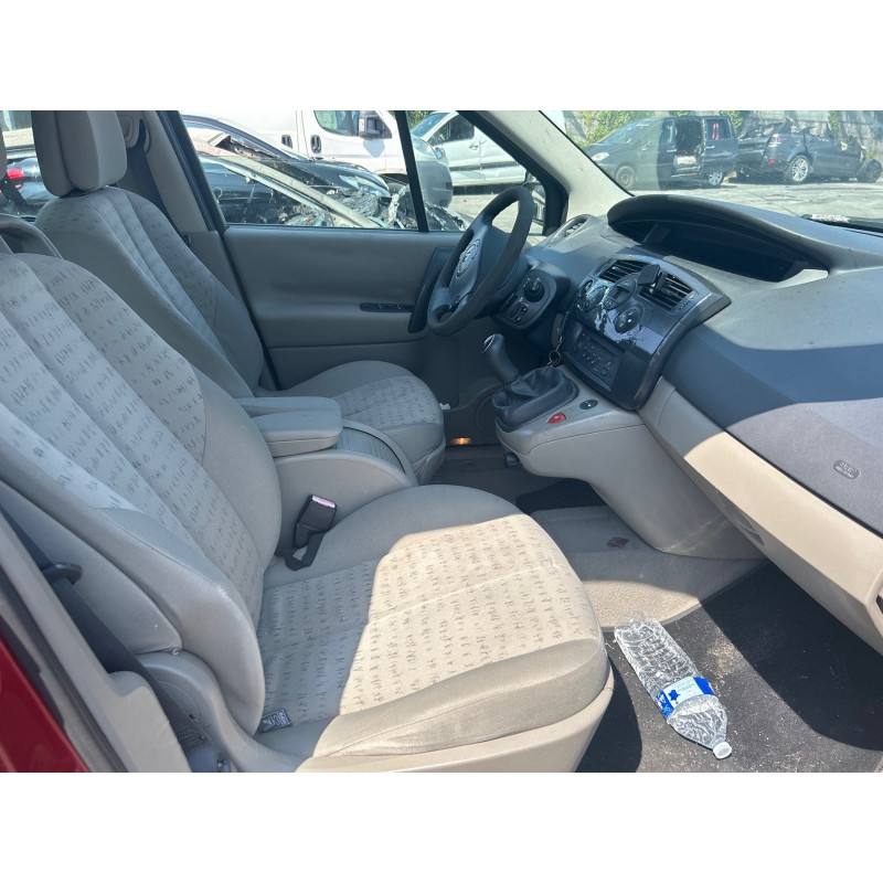 RENAULT SCENIC 2 PHASE 1 1.6i - 16V Photo n°14