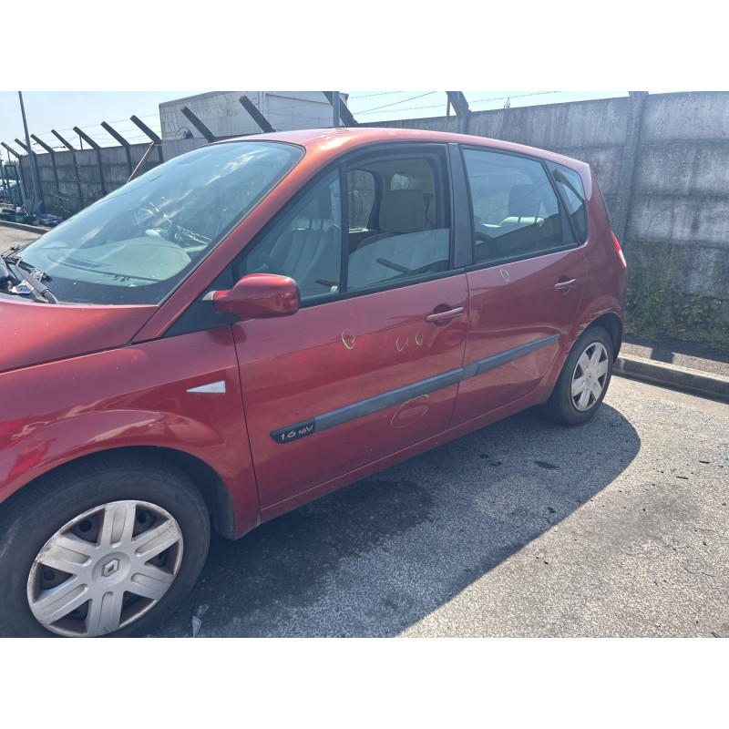 RENAULT SCENIC 2 PHASE 1 1.6i - 16V Photo n°15