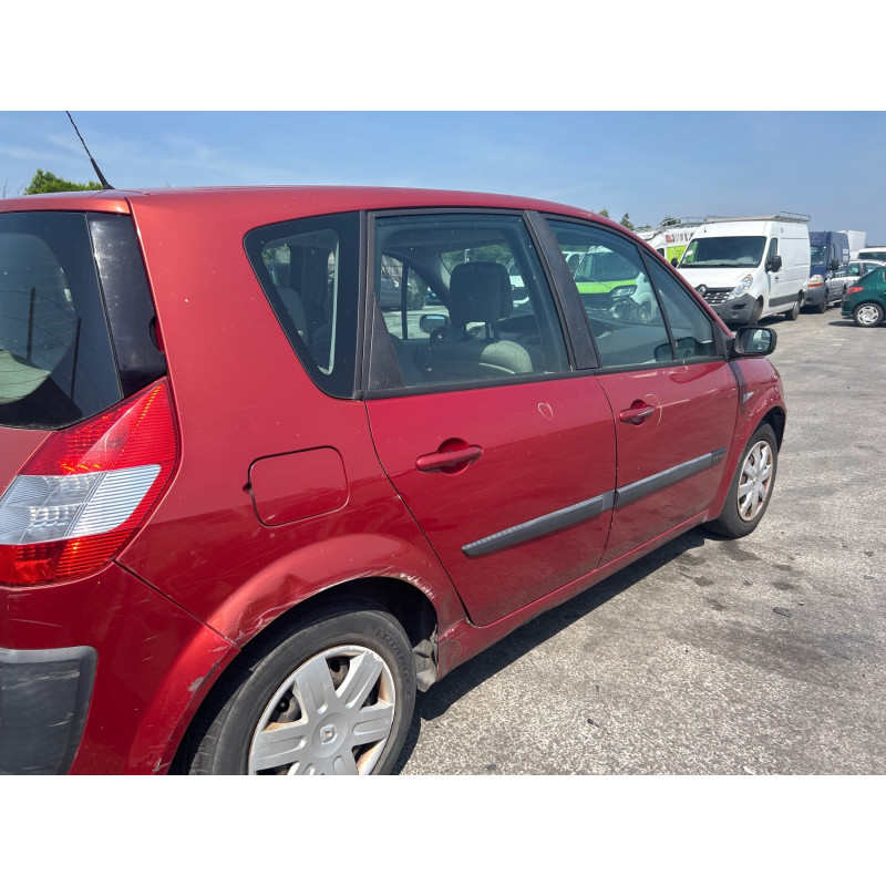 RENAULT SCENIC 2 PHASE 1 1.6i - 16V Photo n°16
