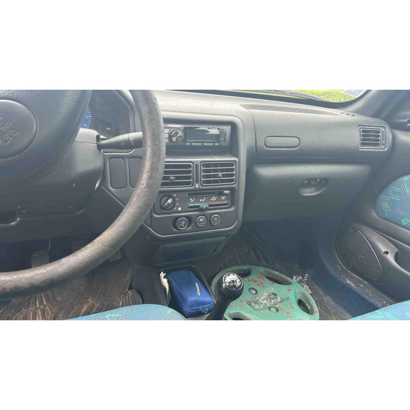 Interrupteur de leve vitre avant droit PEUGEOT 106 Photo n°18