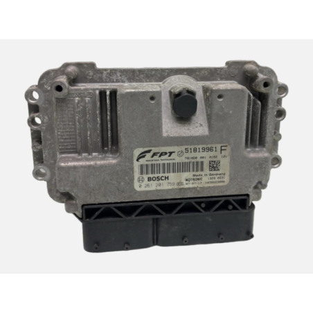 Calculateur moteur FIAT 500 2 Photo n°1