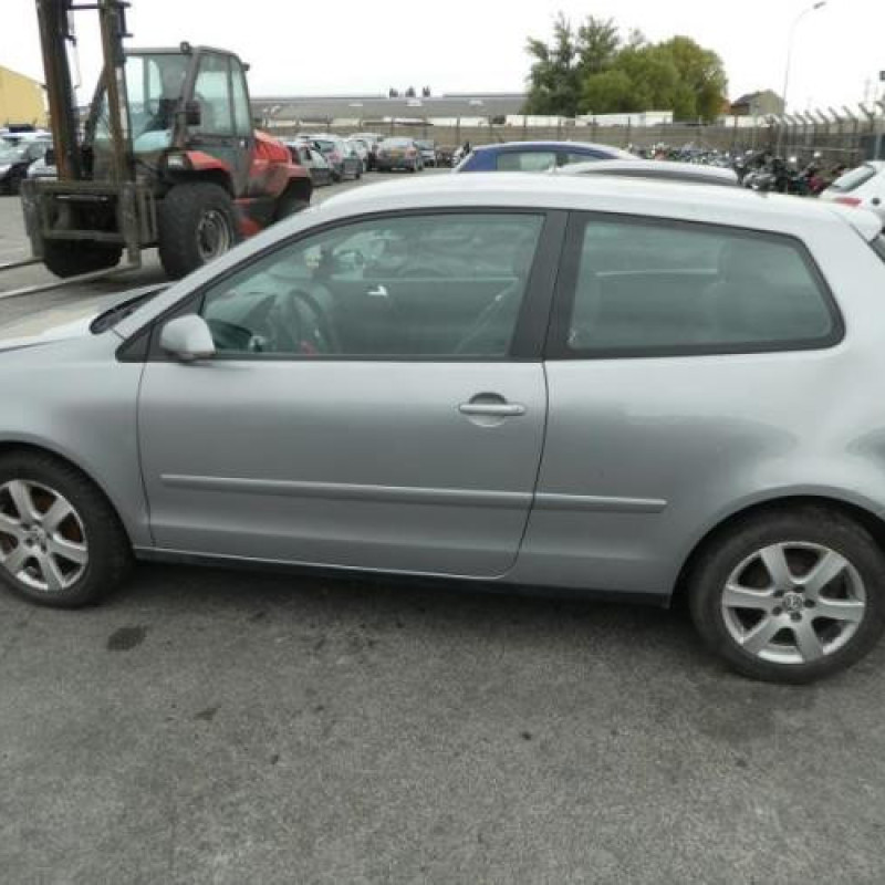 Bloc ABS (freins anti-blocage) VOLKSWAGEN POLO 4 Photo n°7