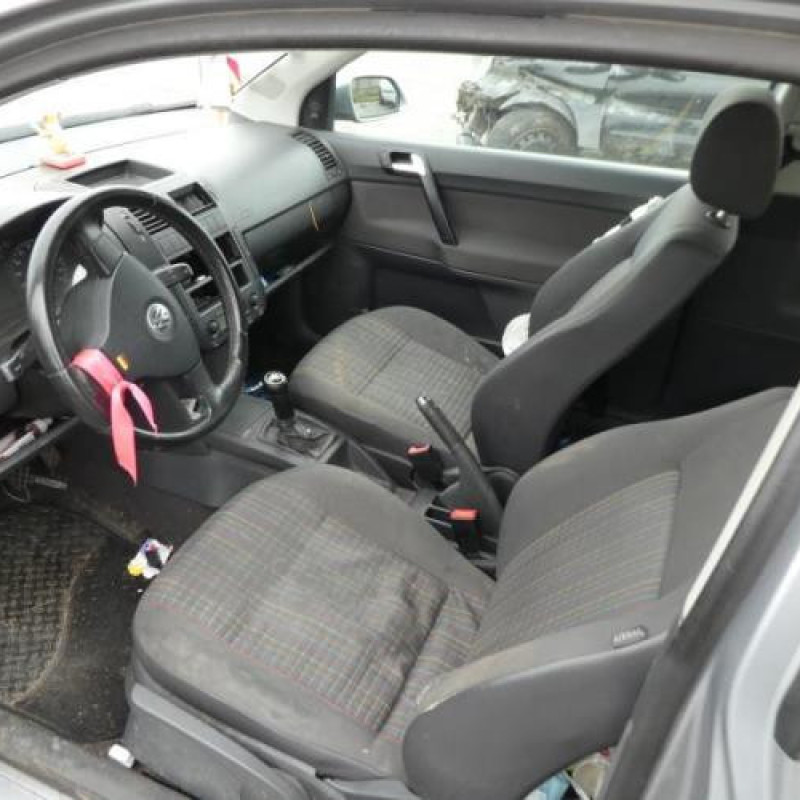 Bloc ABS (freins anti-blocage) VOLKSWAGEN POLO 4 Photo n°8
