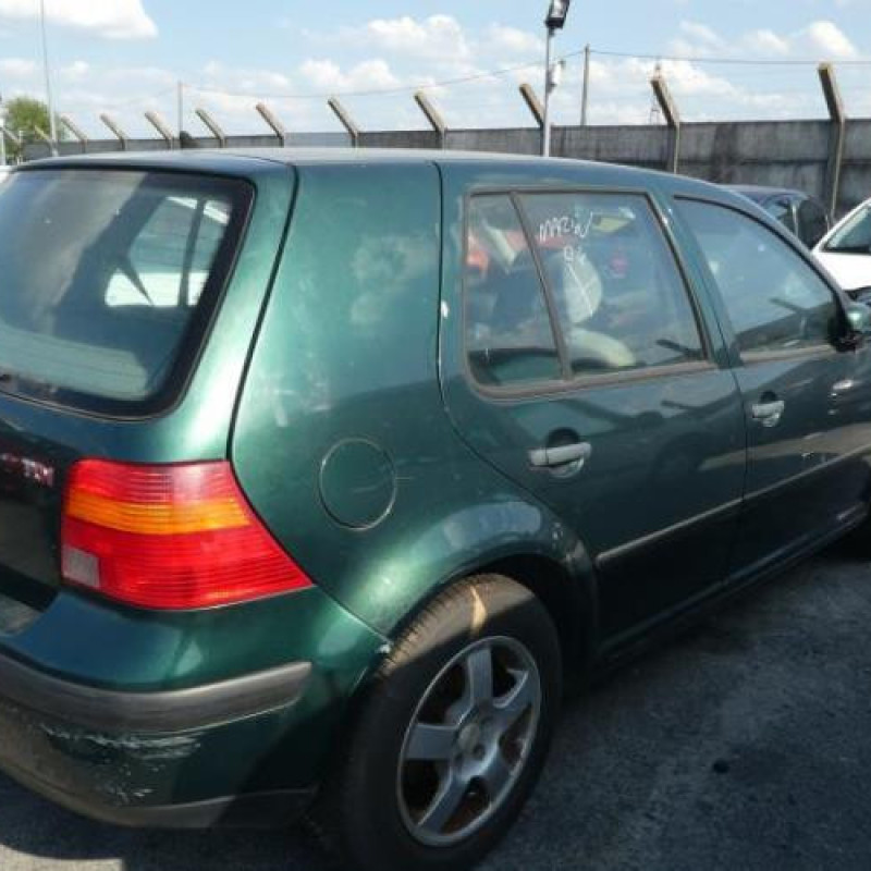 Serrure de coffre VOLKSWAGEN GOLF 4 Photo n°6