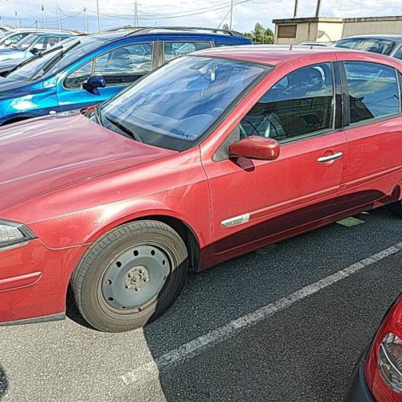Feu arriere secondaire droit (feux) RENAULT LAGUNA 2 Photo n°4