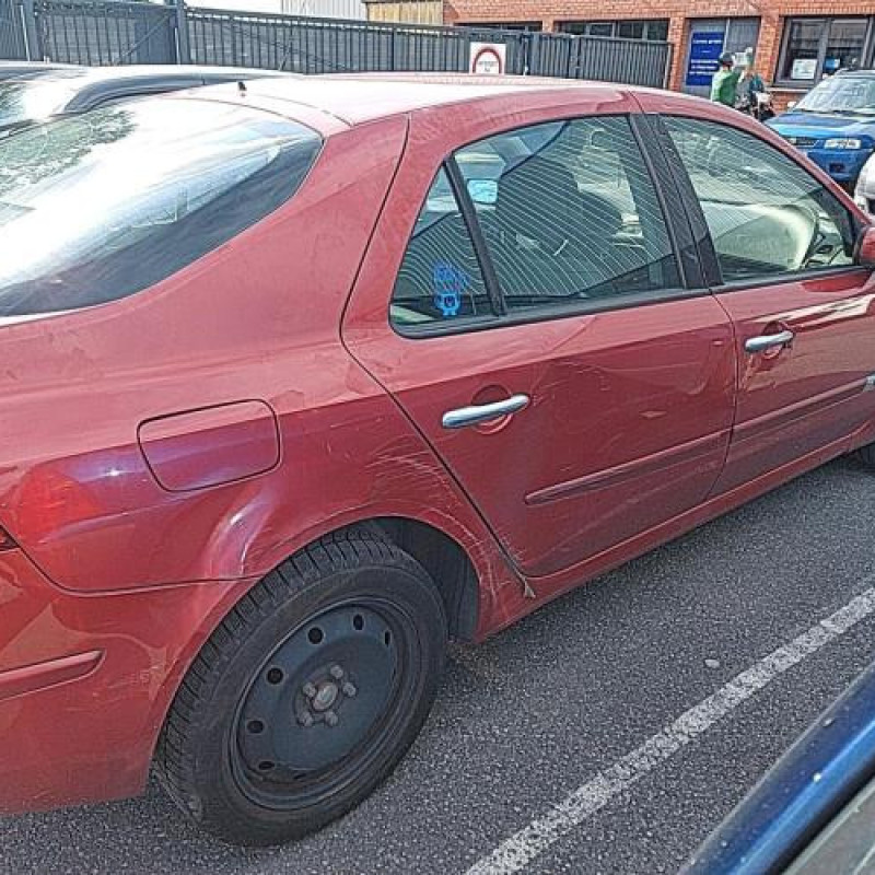 Feu arriere secondaire droit (feux) RENAULT LAGUNA 2 Photo n°6