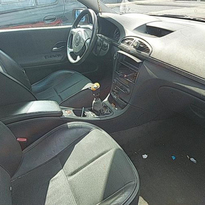 Feu arriere secondaire droit (feux) RENAULT LAGUNA 2 Photo n°7