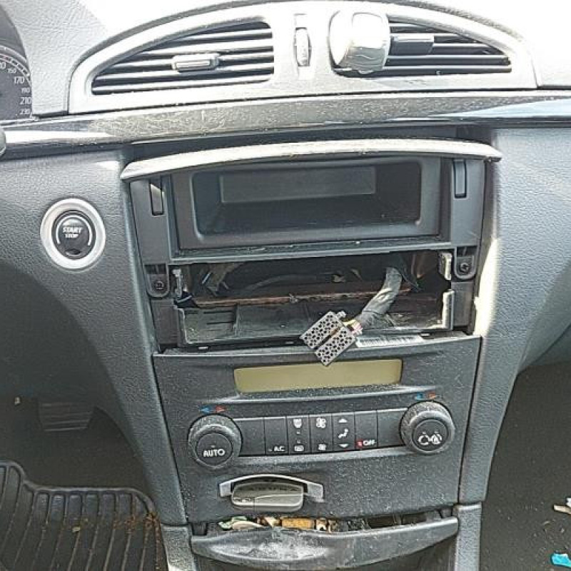 Feu arriere secondaire droit (feux) RENAULT LAGUNA 2 Photo n°9