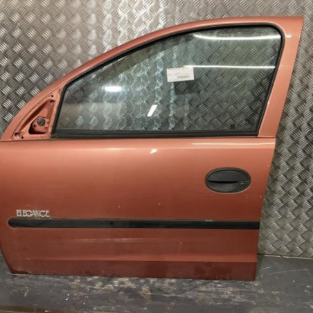 Porte avant gauche OPEL CORSA C Photo n°1