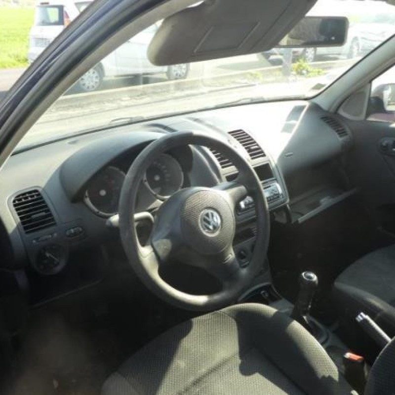 Pare choc arriere VOLKSWAGEN POLO 3 Photo n°12