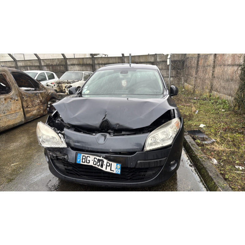 Crochet de remorquage RENAULT MEGANE 3 Photo n°6