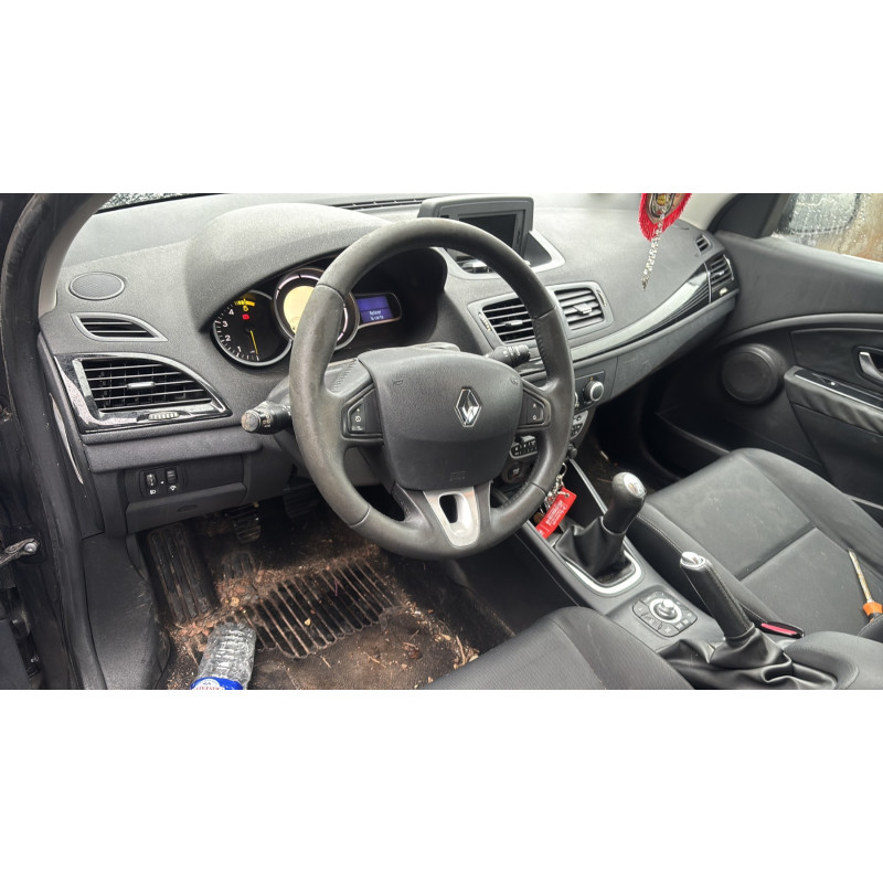 Crochet de remorquage RENAULT MEGANE 3 Photo n°17