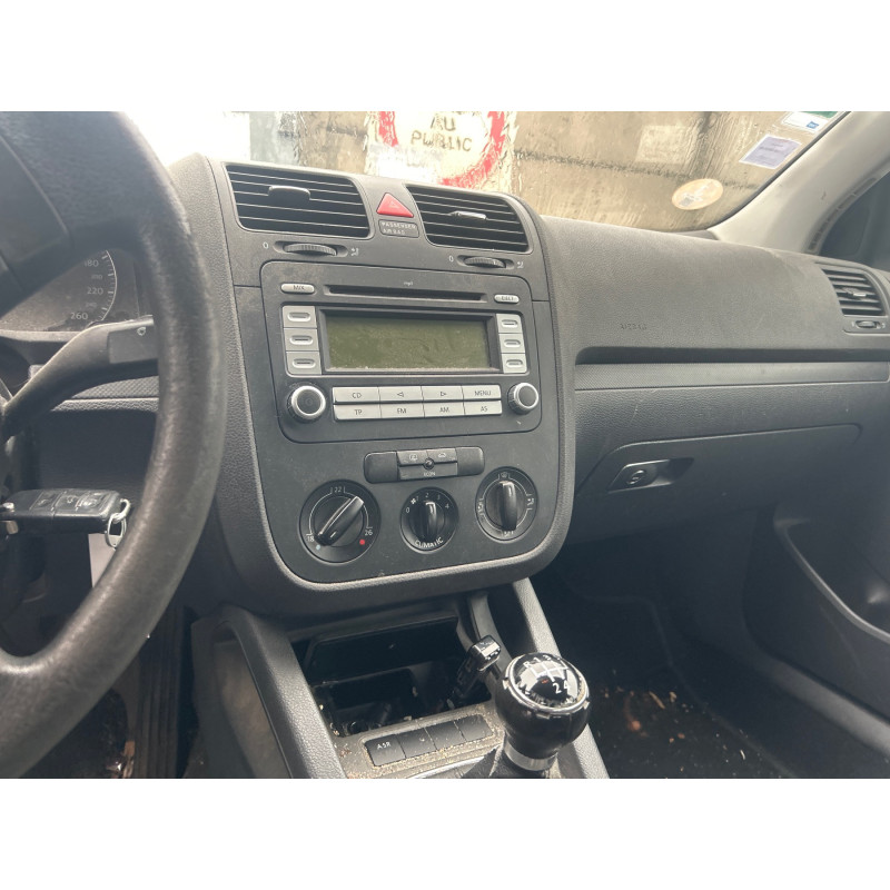 VOLKSWAGEN GOLF 5 1.9 TDI - 8V TURBO Photo n°8