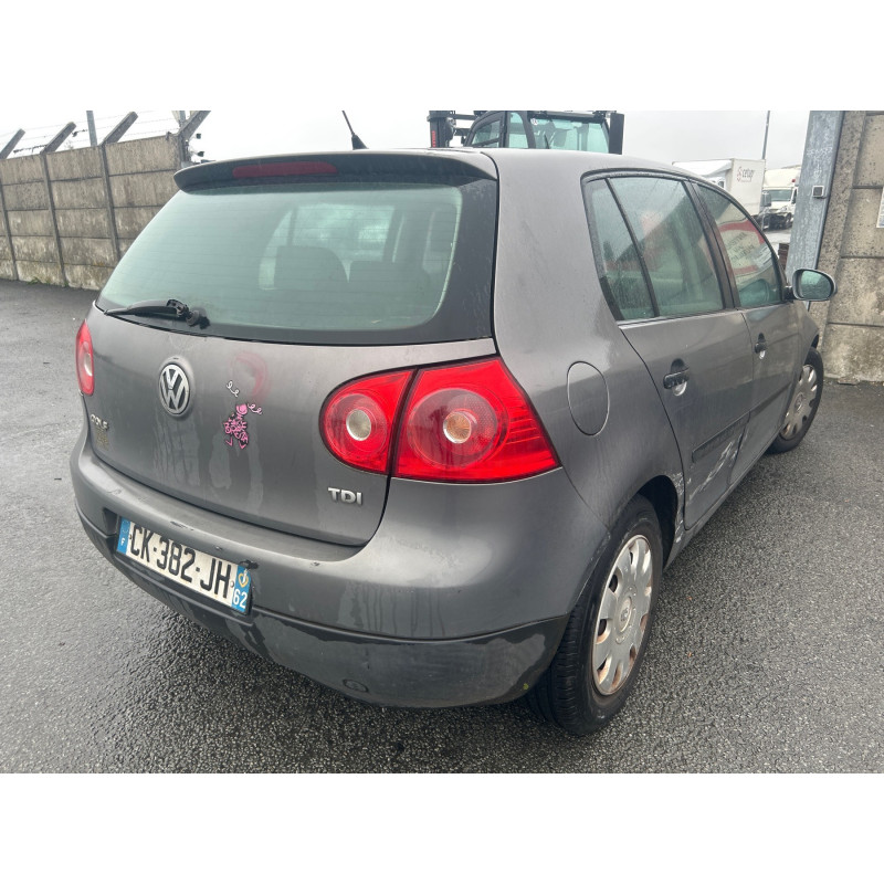 VOLKSWAGEN GOLF 5 1.9 TDI - 8V TURBO Photo n°10