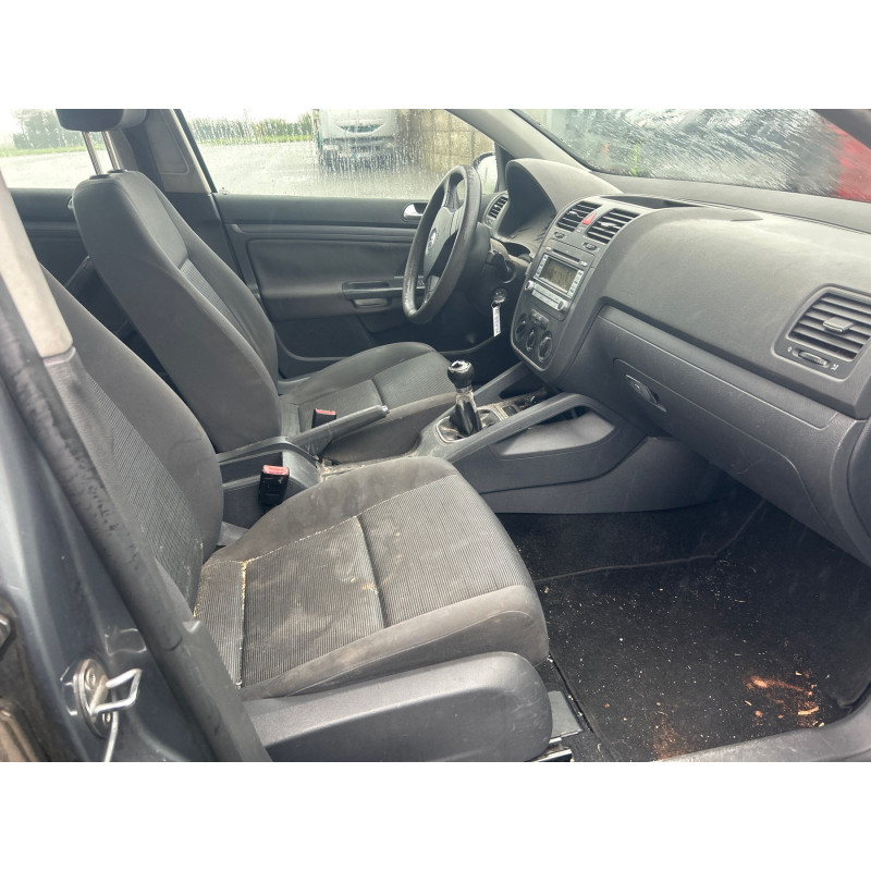 VOLKSWAGEN GOLF 5 1.9 TDI - 8V TURBO Photo n°15