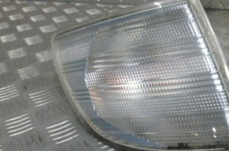 Optique avant secondaire droit (feux)(clignotant) MERCEDES CLASSE V 638