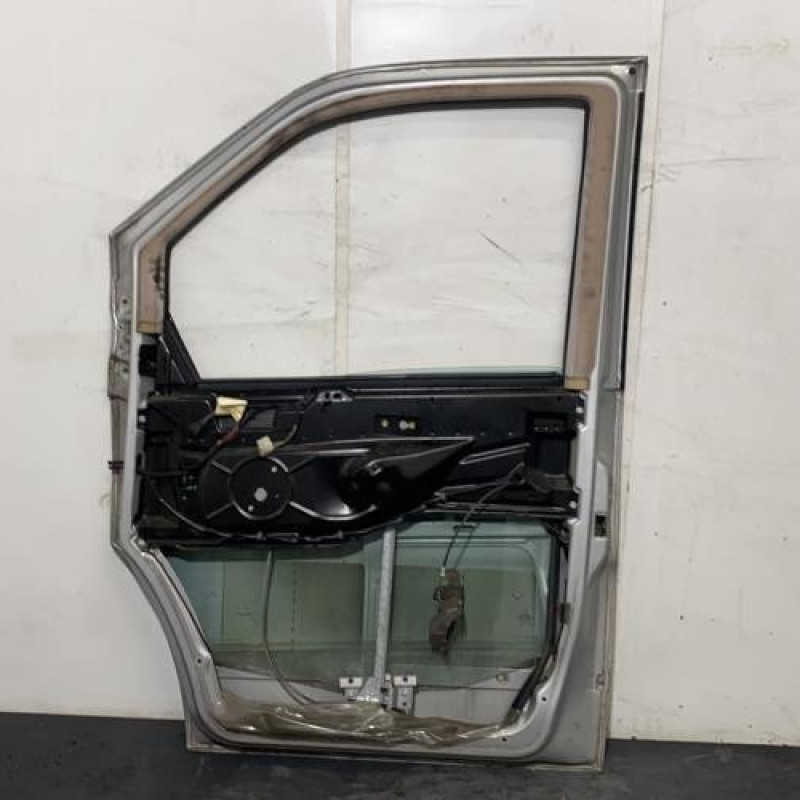 Porte avant droit MERCEDES CLASSE V 638 Photo n°3