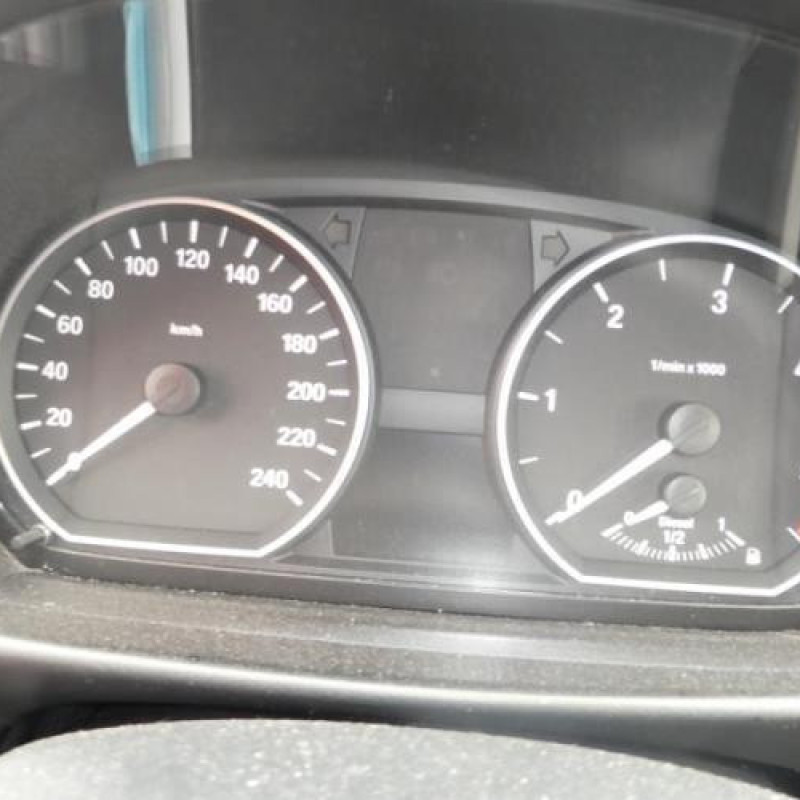 Interrupteur de leve vitre avant droit BMW SERIE 1 E87 Photo n°12