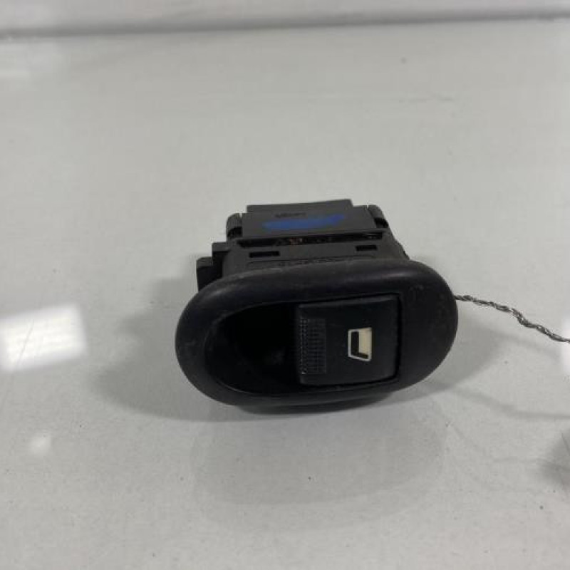 Interrupteur de leve vitre avant droit CITROEN C2 Photo n°1