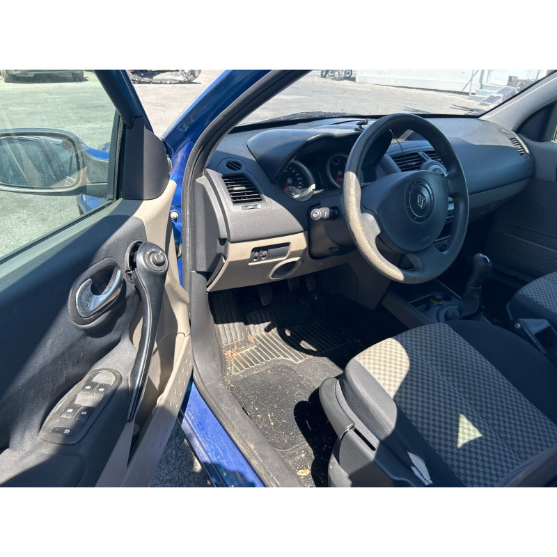 RENAULT MEGANE 2 PHASE 1 1.6i - 16V Photo n°6