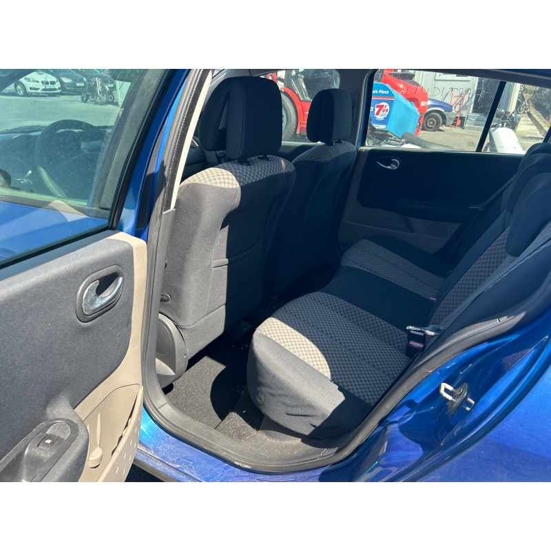 RENAULT MEGANE 2 PHASE 1 1.6i - 16V Photo n°9