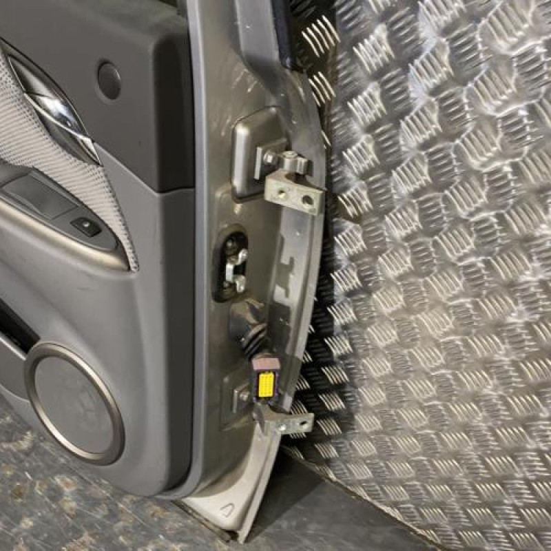 Porte arriere gauche FIAT CROMA 2 Photo n°4