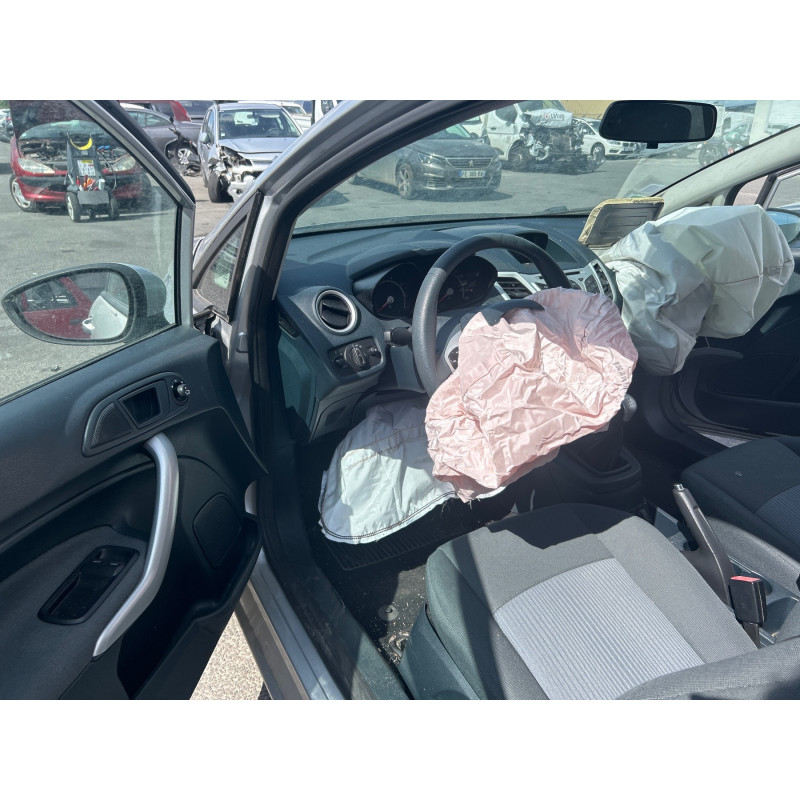 FORD FIESTA 6 PHASE 1 1.25i - 16V Photo n°9