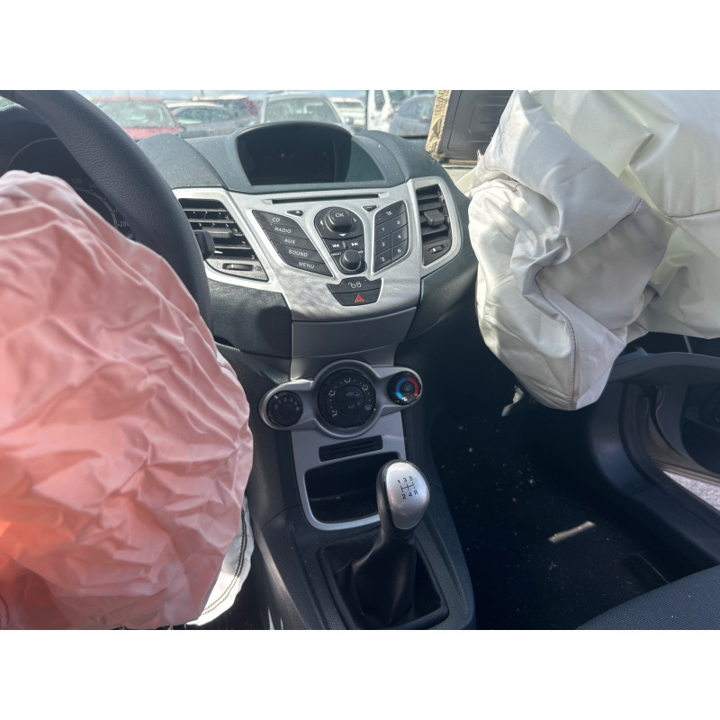 FORD FIESTA 6 PHASE 1 1.25i - 16V Photo n°20