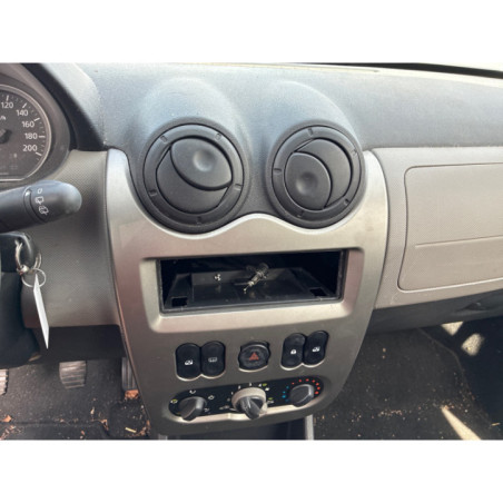 DACIA SANDERO 1 1.5 DCI - 8V TURBO