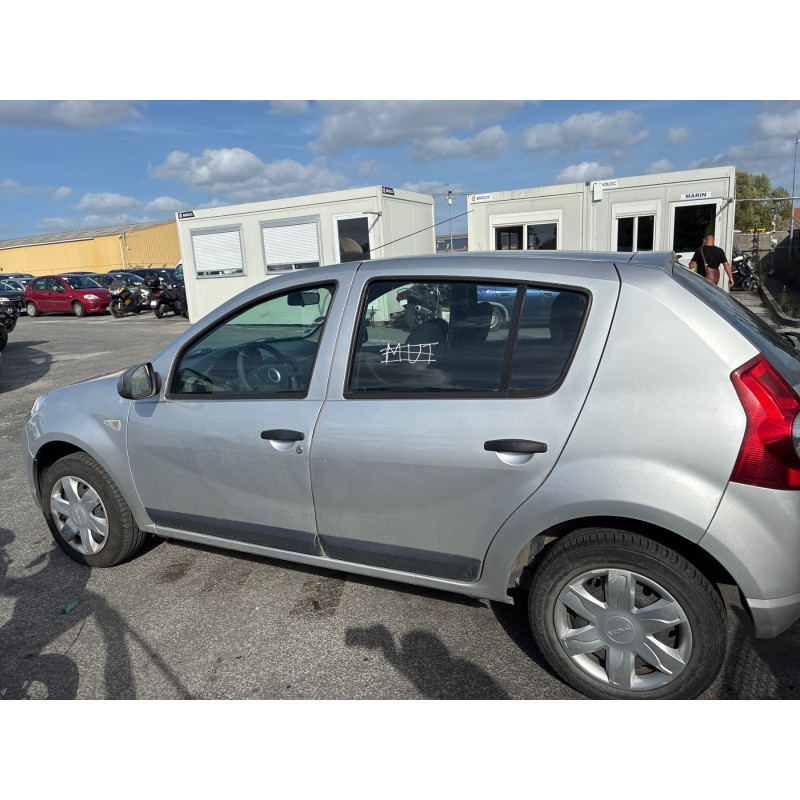 DACIA SANDERO 1 1.5 DCI - 8V TURBO Photo n°12