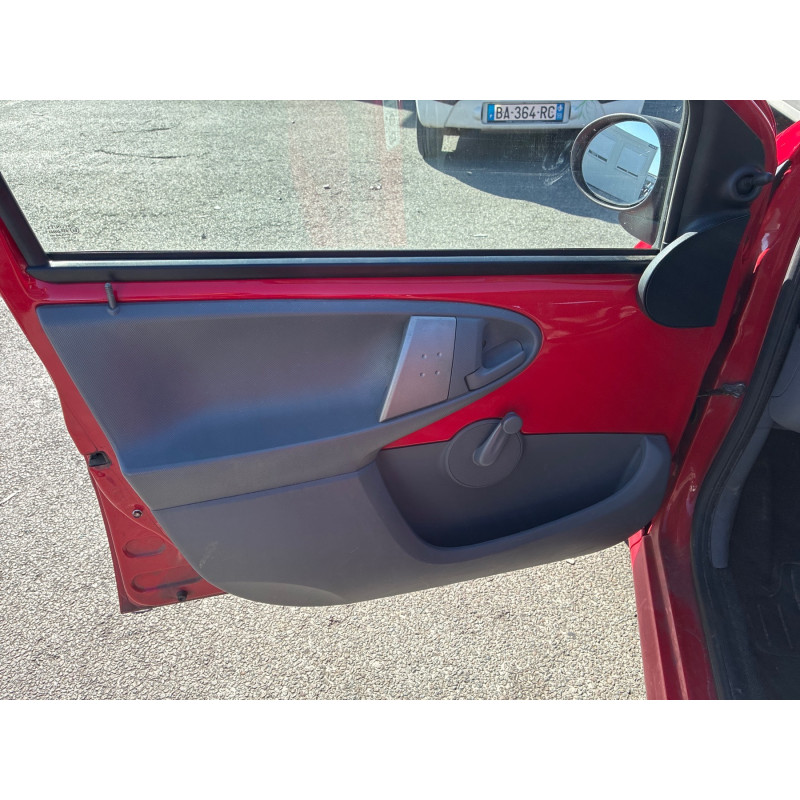 PEUGEOT 107 PHASE 2 1.0i - 12V Photo n°19