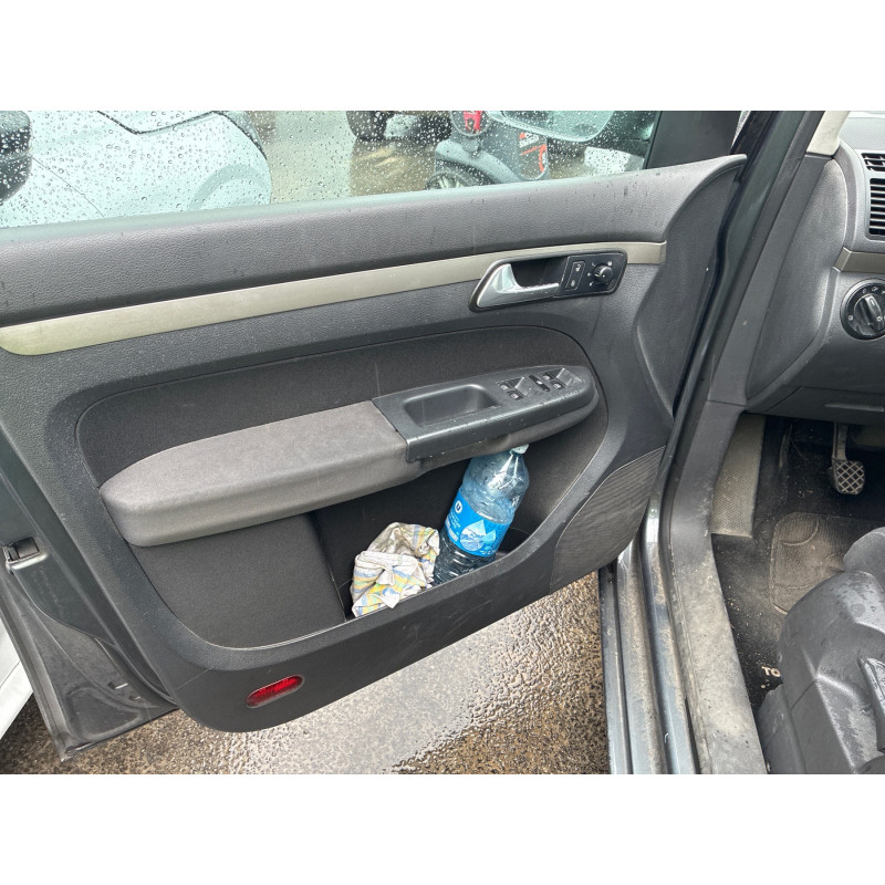 VOLKSWAGEN TOURAN 1 PHASE 2 2.0 TDI - 16V TURBO Photo n°12