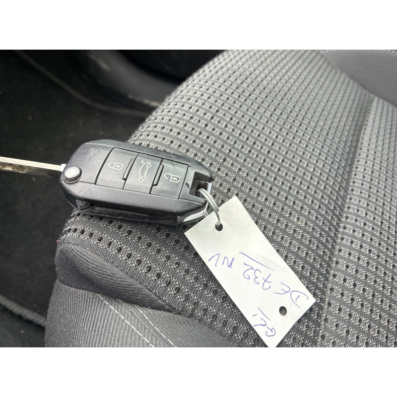 PEUGEOT 508 1 SW PHASE 1 BREAK 2.0 HDI - 16V TURBO Photo n°30