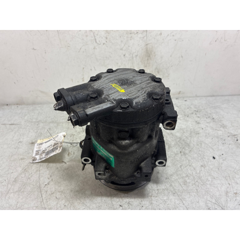 Compresseur clim RENAULT CLIO 2 Photo n°3