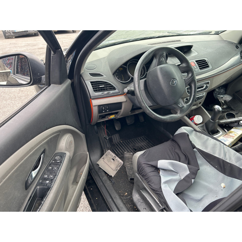 Custode arriere droit (porte) RENAULT MEGANE 3 Photo n°20