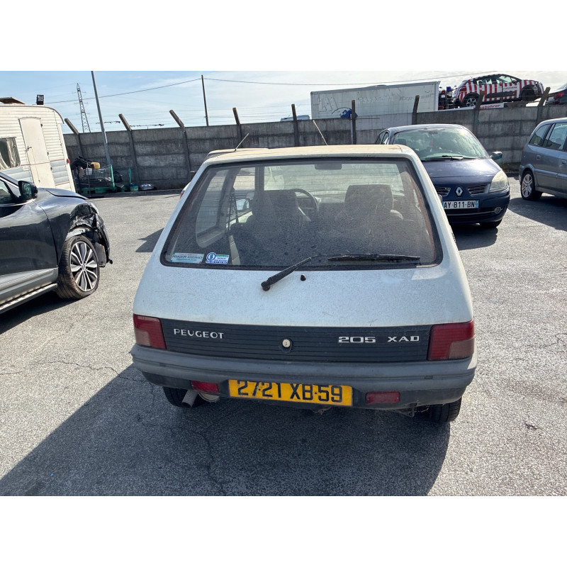 PEUGEOT 205 PHASE 2 1.8D - 8V Photo n°1