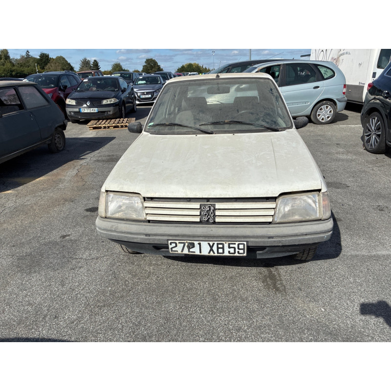 PEUGEOT 205 PHASE 2 1.8D - 8V Photo n°7