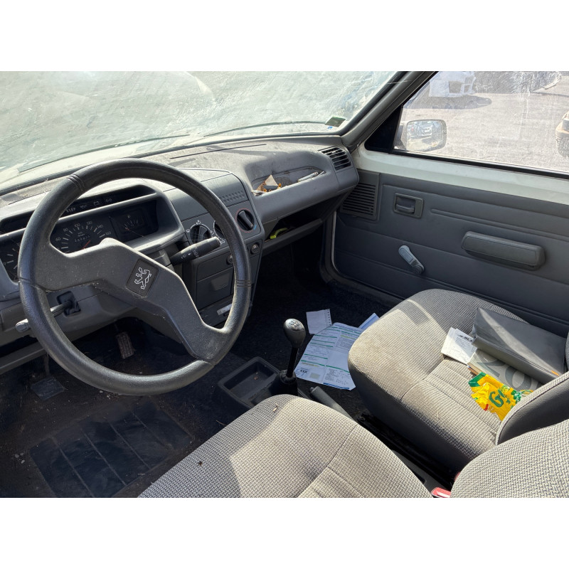 PEUGEOT 205 PHASE 2 1.8D - 8V Photo n°10