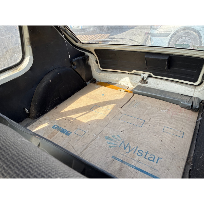 PEUGEOT 205 PHASE 2 1.8D - 8V Photo n°12