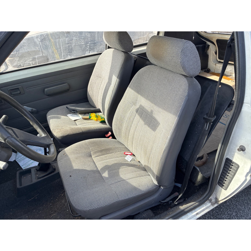 PEUGEOT 205 PHASE 2 1.8D - 8V Photo n°14