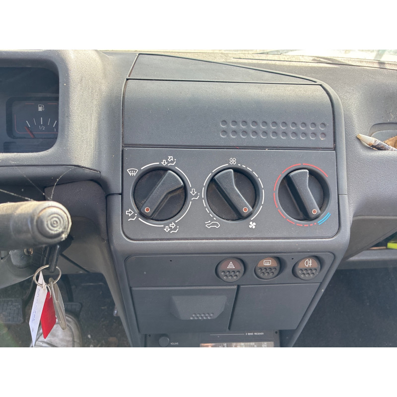 PEUGEOT 205 PHASE 2 1.8D - 8V Photo n°15