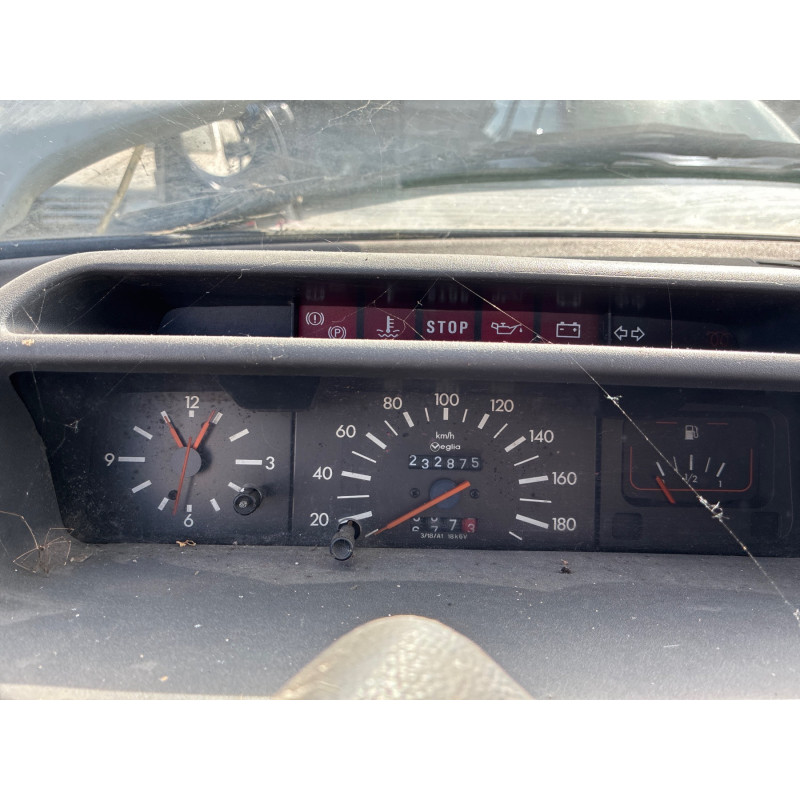 PEUGEOT 205 PHASE 2 1.8D - 8V Photo n°17